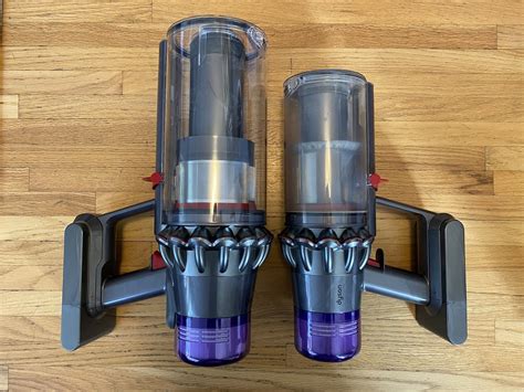 What really sets the Outsize apart from other Dyson vacuums is that it has a 25 percent wider cleaner head and an incredible 150 percent bigger dustbin, or a 0. . Dyson v11 core vs extra